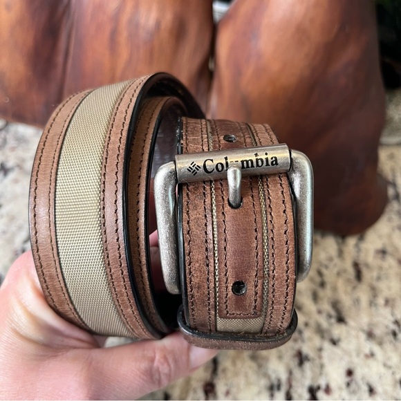 Columbia Brown and Tan Men's Belt - Picture 2 of 9